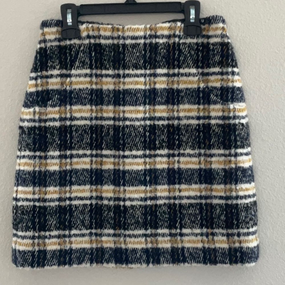 Maje skirt new without tag